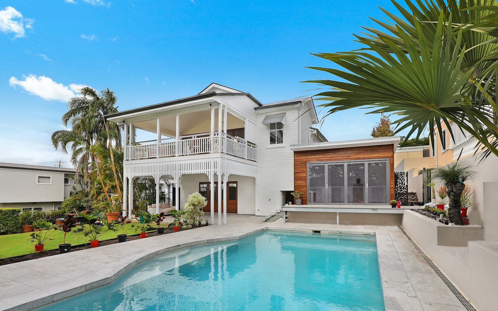 Beachfront Villa in North Obhur 2