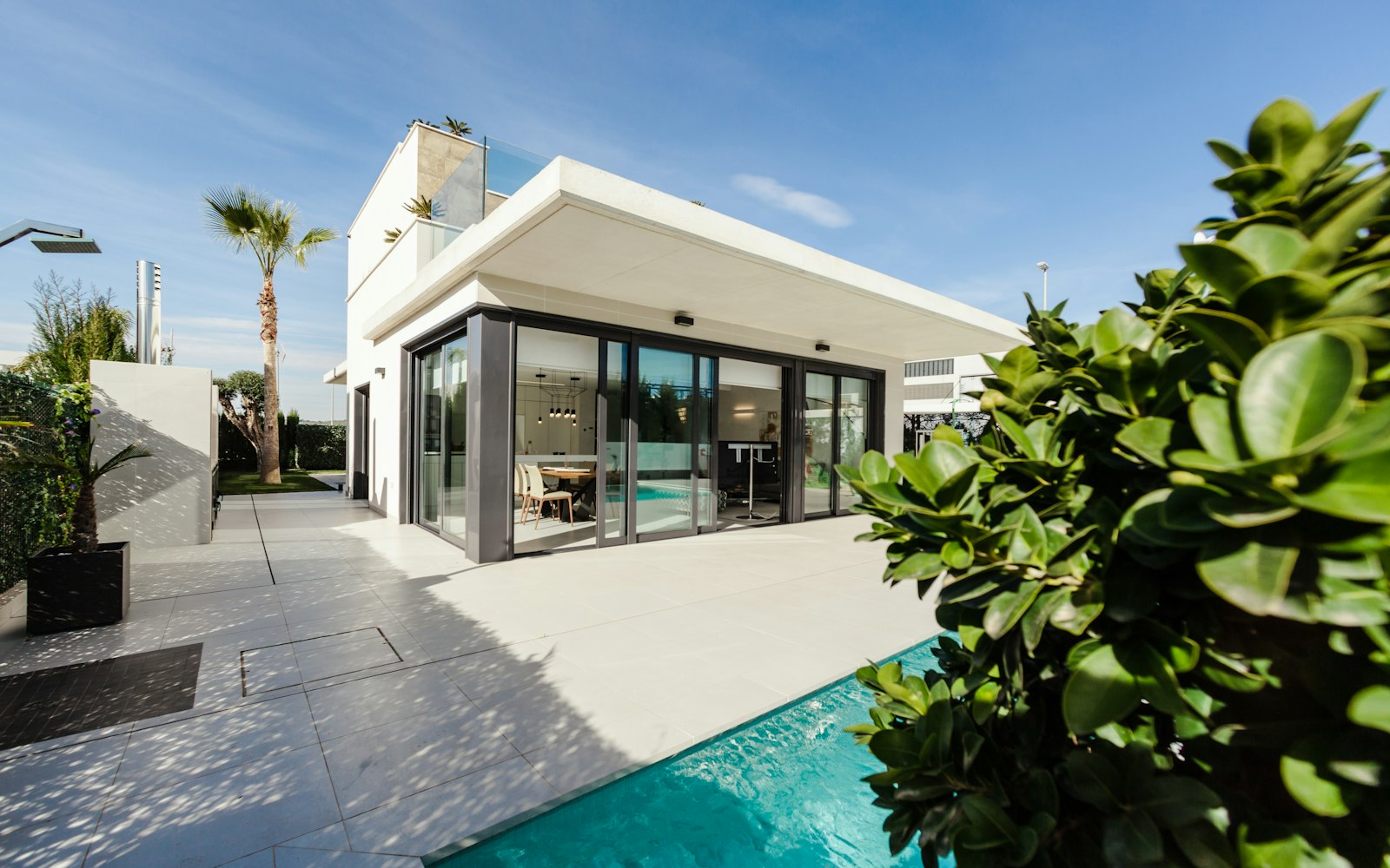 Beachfront Villa in North Obhur 3